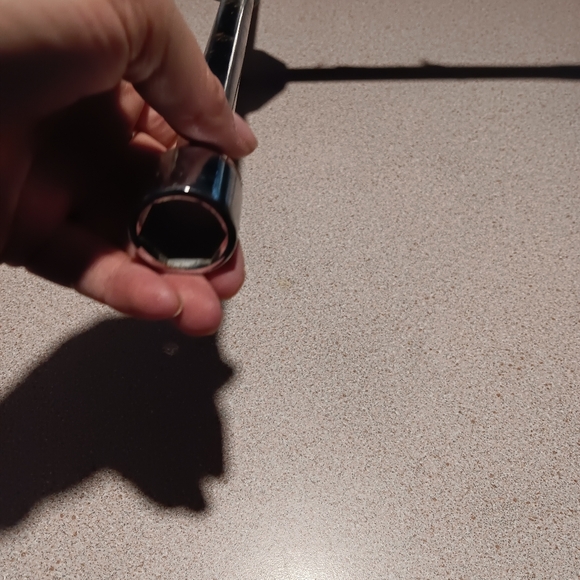 4 sided lug wrench  3/4 ", 7/8"  13/16" and tire iron pry bar end  IF used -1 x - Picture 4 of 5